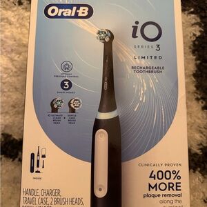 Oral-B iO Series 3 Electric Toothbrush - Black
